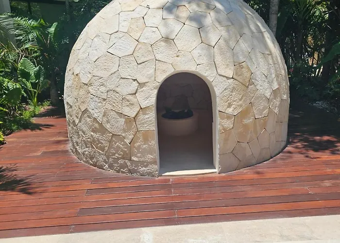 Paraiso En La Selva De *
